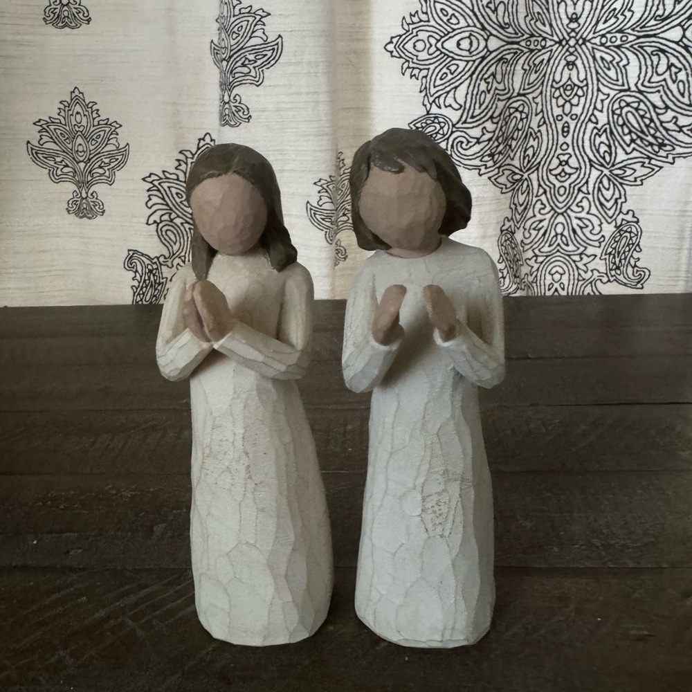Willow tree Sisters Figures